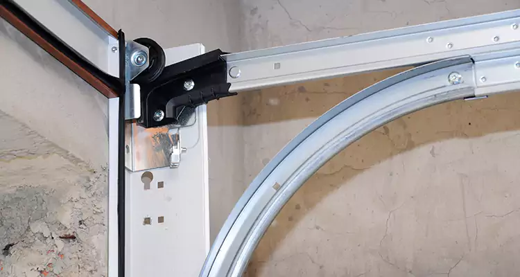 Maintain Liftmaster Garage Door Off Track in Largo, FL