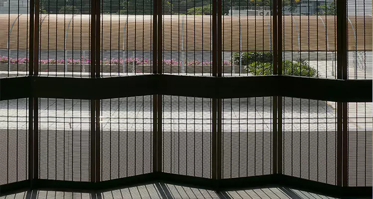 Front Screen Door Repair in Largo, FL