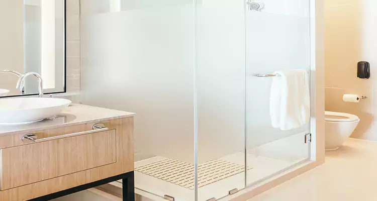 Expert Shower Door Fix and Repair in Largo, FL