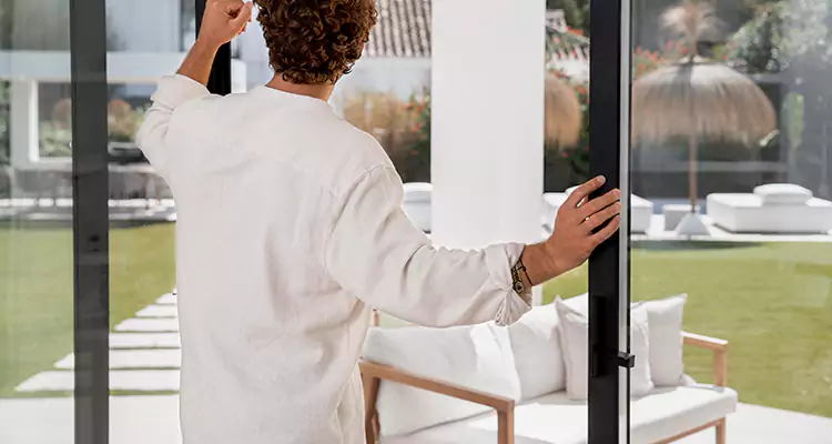 Sliding Screen Door Maintenance for Closing Issues in Largo, FL